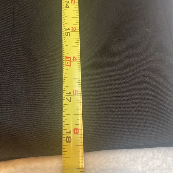 ANN TAYLOR Petite Size 4P Black Shorts - Picture 6 of 10